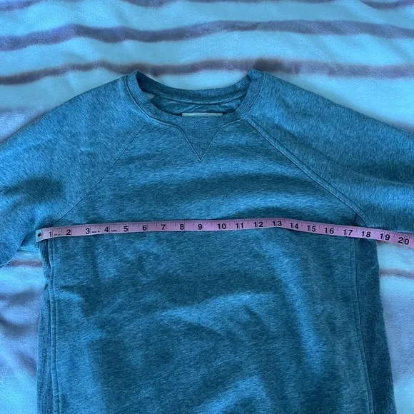 grey champion sweatshirt - Picture 3 of 7